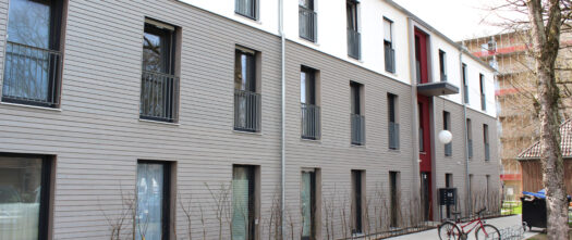 Bad Aibling: Mehrfamilienhaus in Holzbauweise – Wohnanlagen/Mehrfamilienhäuser