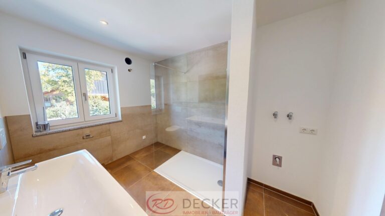 Highlight: 3-Zimmer mit Balkon & zwei Stellplätzen
