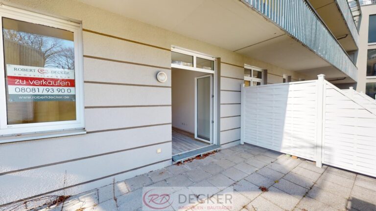 Modern & zentral wohnen – frisch sanierte 4-Zimmer-Wohnung mit Terrasse