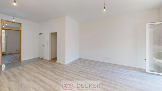 Modern & zentral wohnen – frisch sanierte 4-Zimmer-Wohnung mit Terrasse