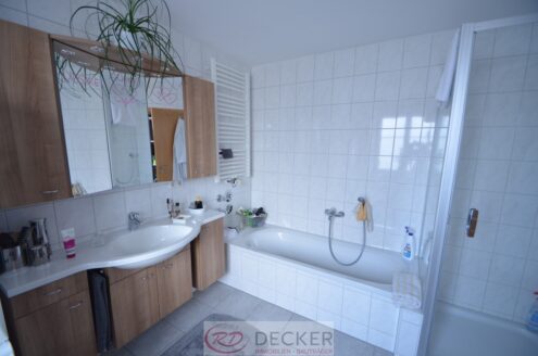 Stilvoll wohnen im Erdgeschoss – mit Garten & Komfort