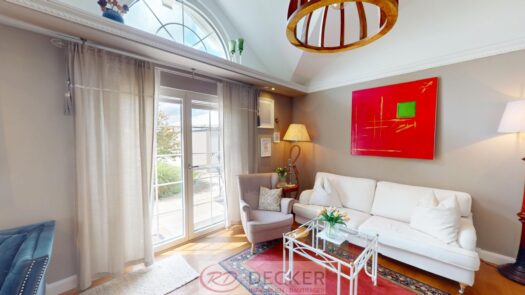 Ihr privates Refugium: Moderner mediterraner Luxus-Bungalow auf Erbpacht