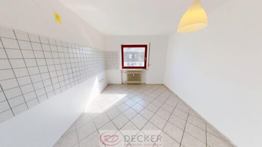 Clevere Investition oder neues Zuhause: 3-Zi.-Whg. mit Südbalkon – im Leerstand!