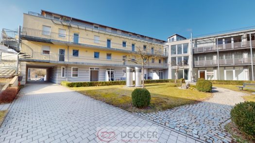 Modern & zentral wohnen – frisch sanierte 4-Zimmer-Wohnung mit Terrasse