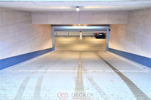 Extrabreiter Tiefgaragen-Stellplatz in Neubau-Wohnanlage verfügbar! +++Robert Decker Immobilien+++