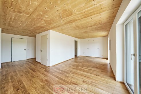 Modernes Zuhause mit Sonnenplatz