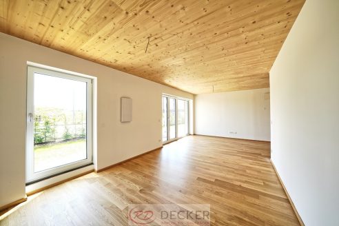 Modernes Zuhause mit Sonnenplatz
