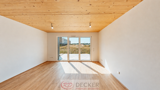 Familienglück auf 3 Ebenen – Reihenmittelhaus mit Garten